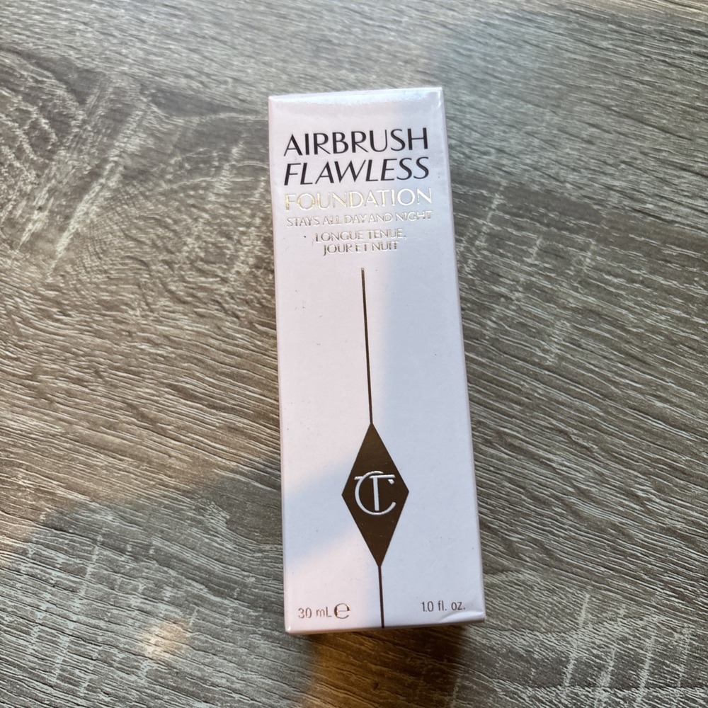 CHARLOTTE TILBURY Airbrush Flawless Foundation *10 Warm* 30ml / 1 oz